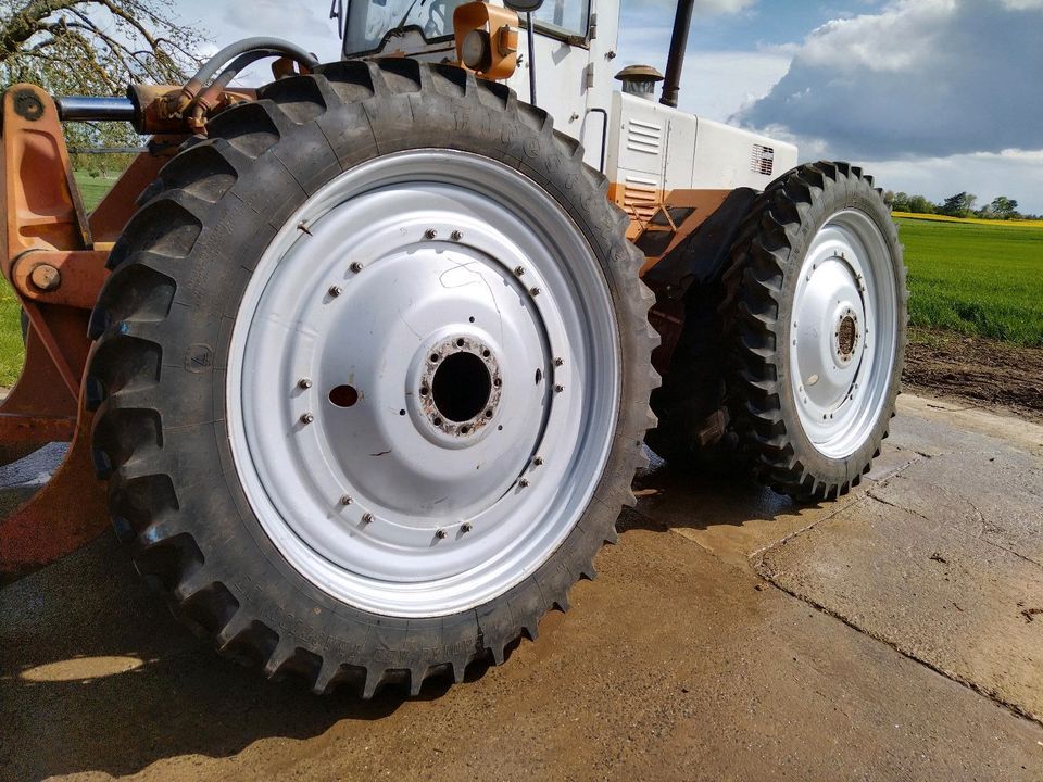 2x Pflegeräder 320/90 R54 Reifen Fendt John Deere IHC Deutz Case in Reiskirchen