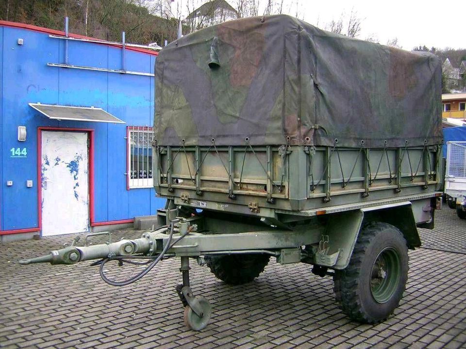 Bundeswehr Anhänger, druckluftgebremst ( UNIMOG + TRAKTOR ) in Netphen