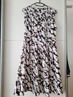 Damen Kleid 40, h&m, weiß mit schwarz, knielang Baden-Württemberg - Aalen Vorschau