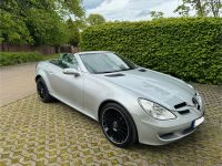 Mercedes SLK 200 Kompressor/wenig KM/TÜV-Service Neu/sehr gep Niedersachsen - Burgwedel Vorschau