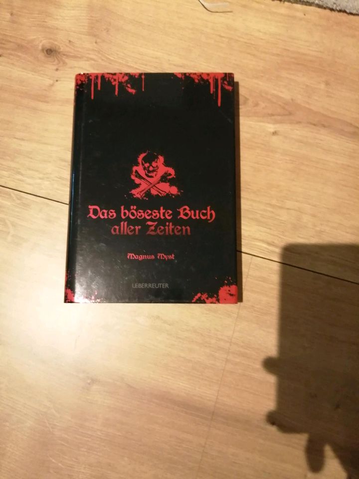 Böses Buch Reiche von Magnus Myst in Bonn