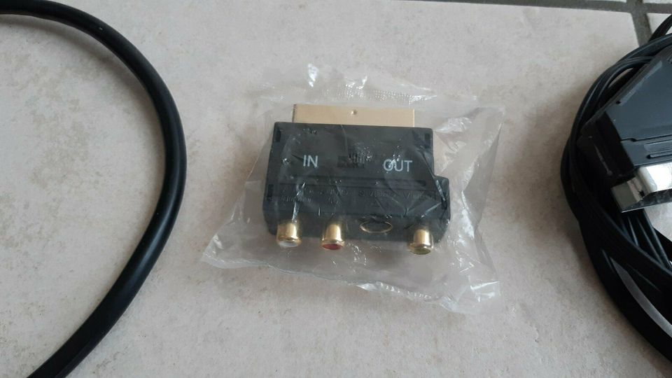 +++ Scart, Cinch Kabel/Adapter Paket, 8 Teile +++ in Zell am Harmersbach