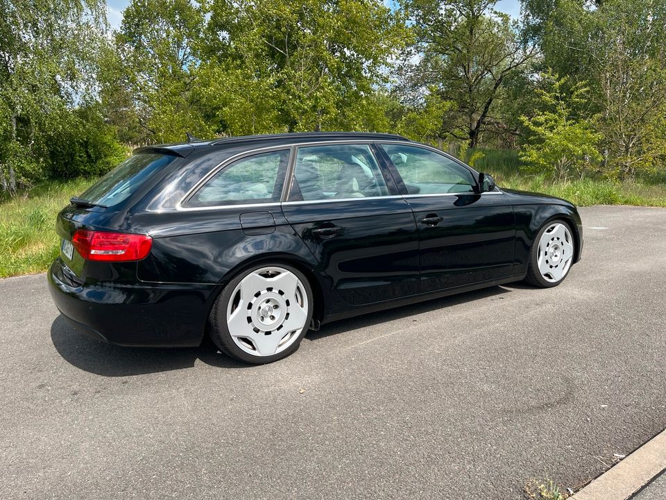 Audi A4 B8 Avant in Lutherstadt Wittenberg