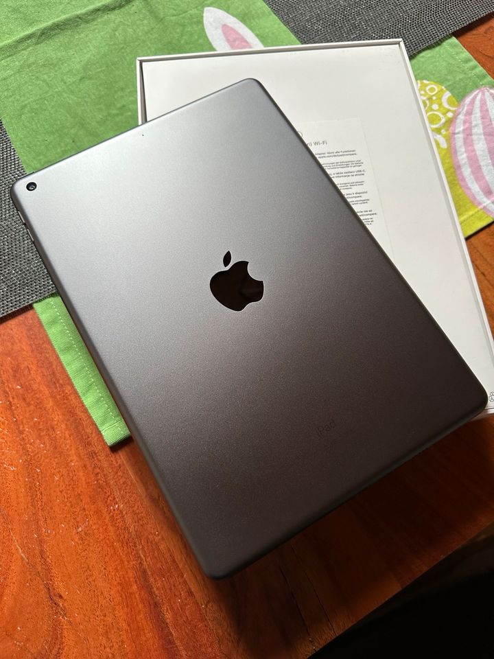 iPad 8 Generation 128GB Wifi in Germersheim