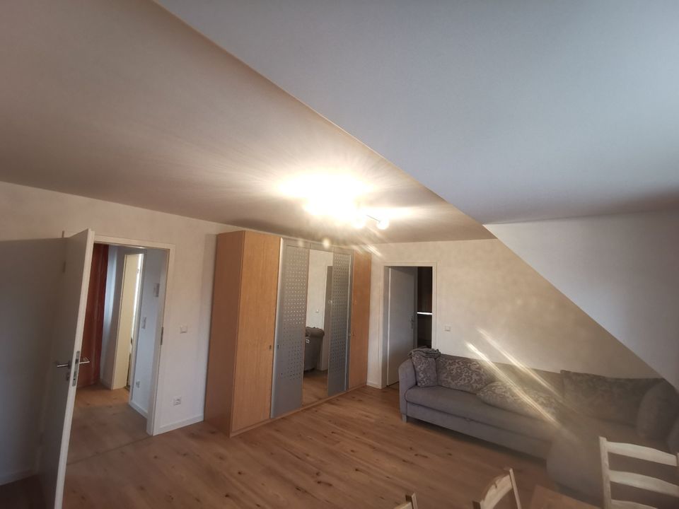 Vollmöblierte, Sanierte 3 Zimmer Wohnung Kornburg Garage Garten in Nürnberg (Mittelfr)