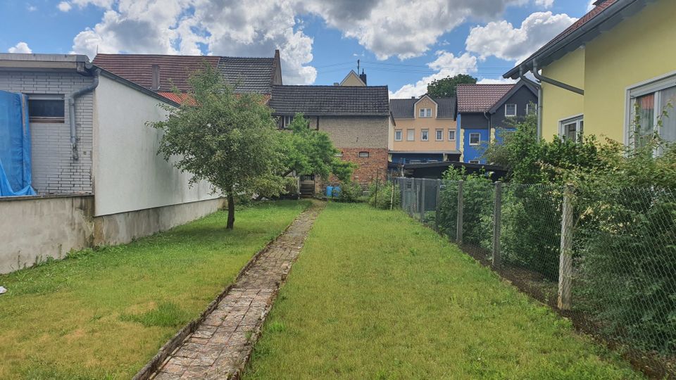 Haus in Flacht 6 km nahe Limburg mit Scheune und Garten in Flacht