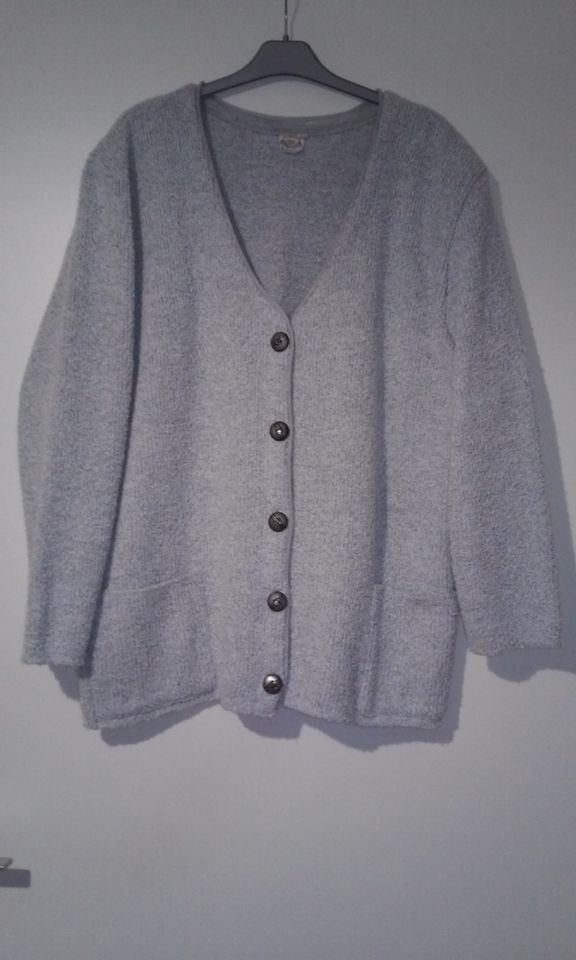 Jacke Sommerjacke Strickjacke Jacke Cardigan Boucle weißgrau in Bad Segeberg