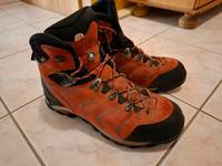 Lowa Valbona GTX 42,5 Herren Hochtourschuhe Wandern Steigeisen Thüringen - Langenwetzendorf Vorschau