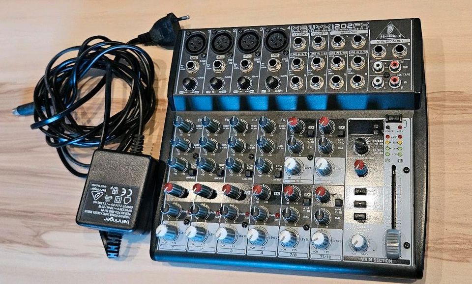 Behringer Xenyx 1202 Fx Mischpult in Bünde