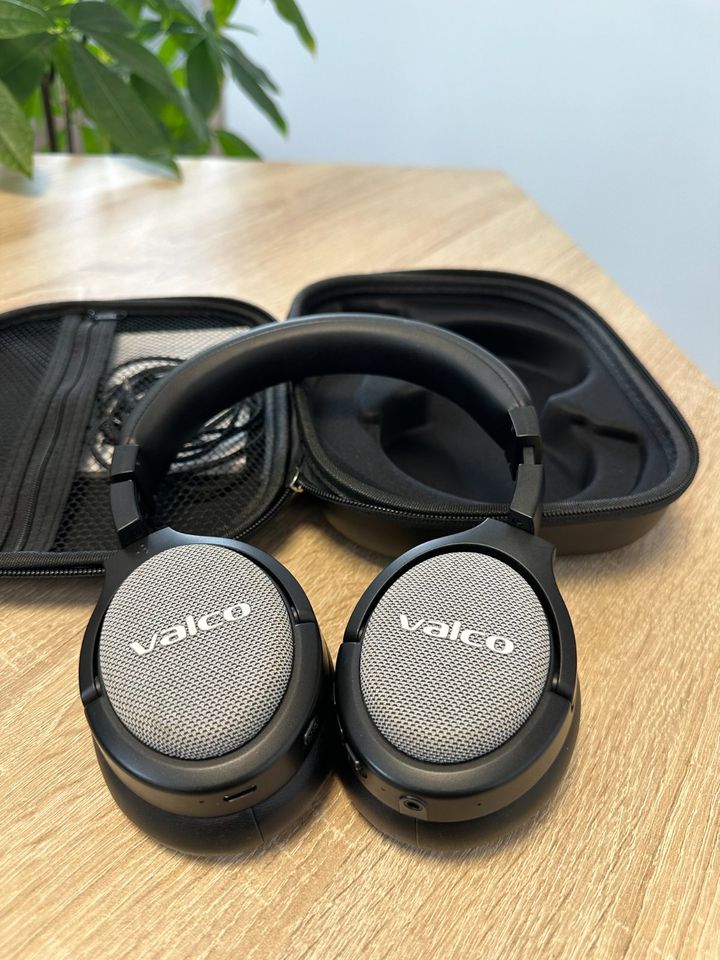 VALCO VMK20 Wireless ANC Headphones in Volkach