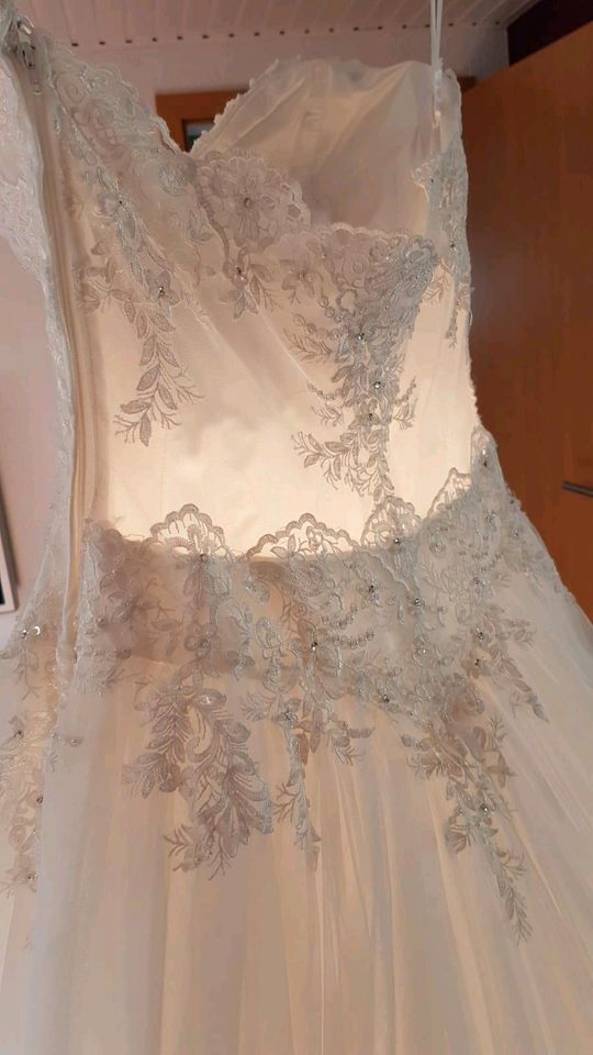 Brautkleid Spitze Ivory weiß Gr. M-L 38/40 in Nachrodt-Wiblingwerde