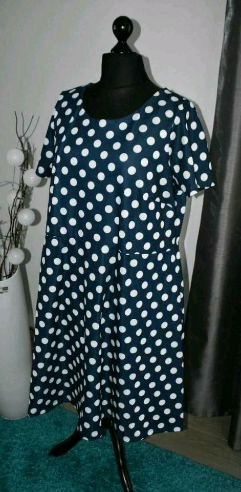 ♥ Laura Kent Kleid ♥ Getupft ♥ Gr. 52 ♥ NEU ♥ in Blankenfelde-Mahlow