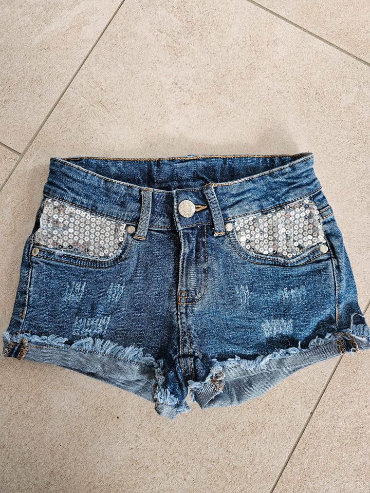 Jeansshorts Gr.128 in Thalmässing