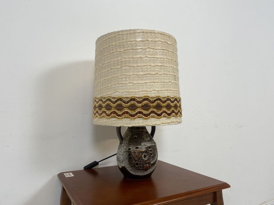 WMK Kleine original 70er Jahre Fat Lava Tischlampe in sehr gutem Zustand mit zeittypischen Stoffschirm - Tischleuchte Lampe Keramik Vintage DDR Mid-Century - Lieferung möglich in Berlin