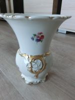 VOLKSTEDT ALTE VASE BLUMEN UND GOLDDEKOR 18,5X16 CM Schleswig-Holstein - Norderstedt Vorschau