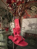Pink Sandalen im Hermes Style Köln - Rodenkirchen Vorschau