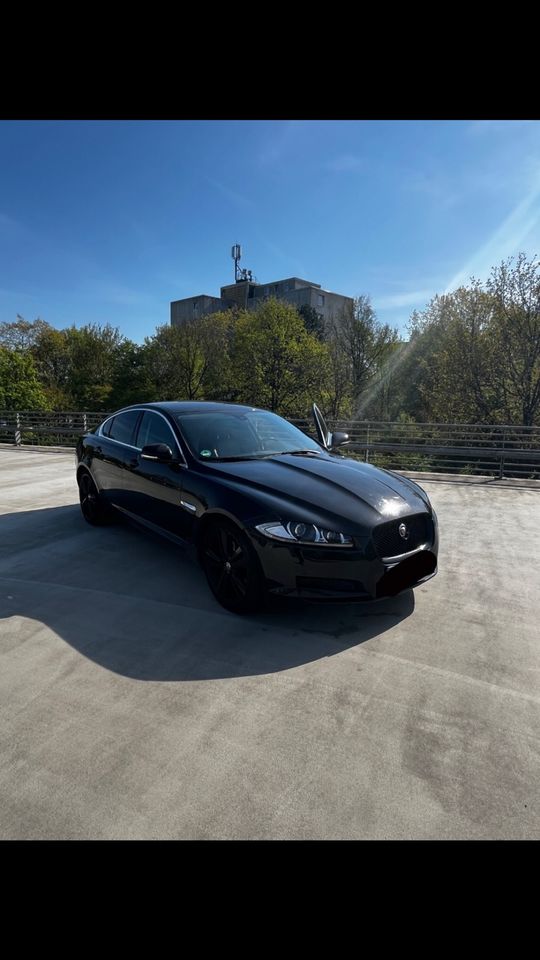                     Jaguar XF 2.2D