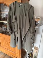 Olive färbende Jacke von H&M Gr.38 Nordrhein-Westfalen - Straelen Vorschau