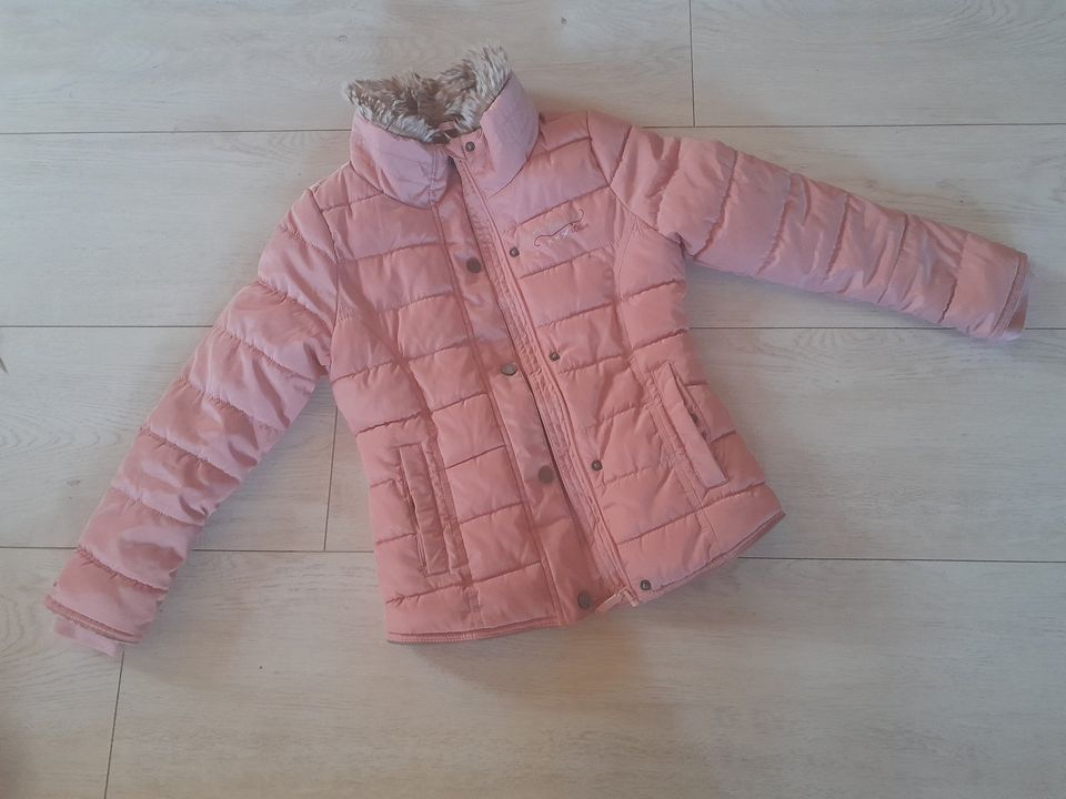 Jacke - s. Oliver - Gr. 134 - Winter - rosa - kuschelig warm in Drestedt