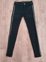 Schwarze Jeans mit Straßsteinchen Nordrhein-Westfalen - Recke Vorschau