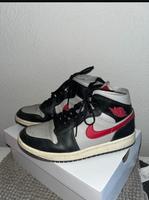 Air Jordan 1 Mid Black/gym Red 39 Brandenburg - Rüdersdorf Vorschau