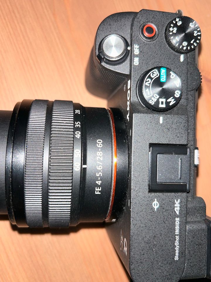 Sony Alpha 7C schwarz mit FE 4,0-5,6 / 28-60mm Objektiv in Osternienburger Land