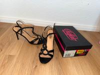 Buffalo Sandalen Sandaletten High Heels schwarz T-Strap 41 Niedersachsen - Hameln Vorschau
