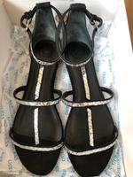 Sandalen von Guess Neuwertig Sachsen-Anhalt - Bernburg (Saale) Vorschau