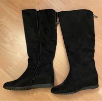 Elegante Schwarze Velours Stiefel gefüttert Hamburg-Mitte - Hamburg St. Georg Vorschau