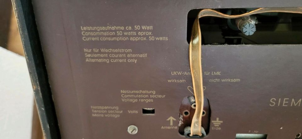 SIEMENS-SUPER H 53 - Röhrenradio (voll funktionsfähig) Radio in Hamburg