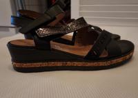 Remonte Schuhe in schwarz und braun für 50€ Berlin - Neukölln Vorschau