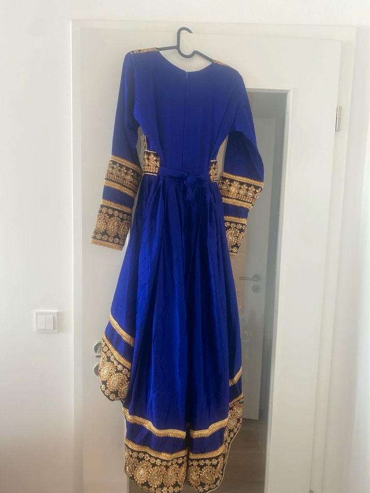 Afghanisches Kleid in Hamburg