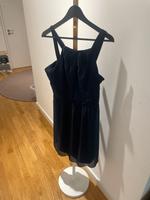Kleid Esprit Gr 40 dunkelblau Berlin - Reinickendorf Vorschau