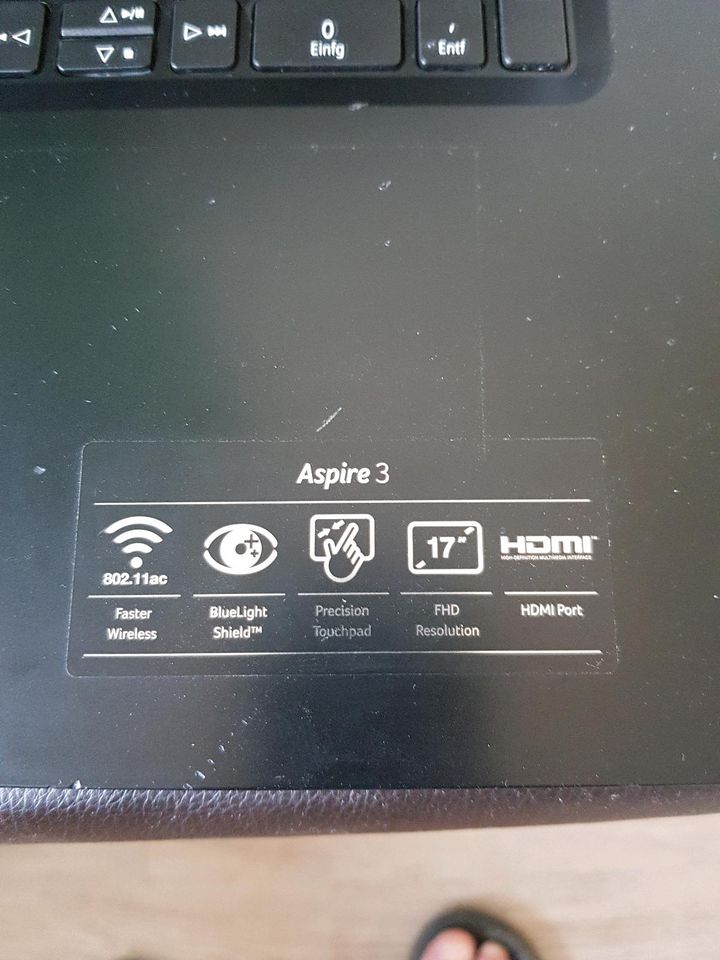 Acer Aspire 3 *Defekt* 17 Zoll in Blomberg