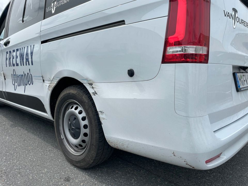 Mercedes-Benz Vito Vantourer Urban - Unfallschaden in Frankfurt am Main