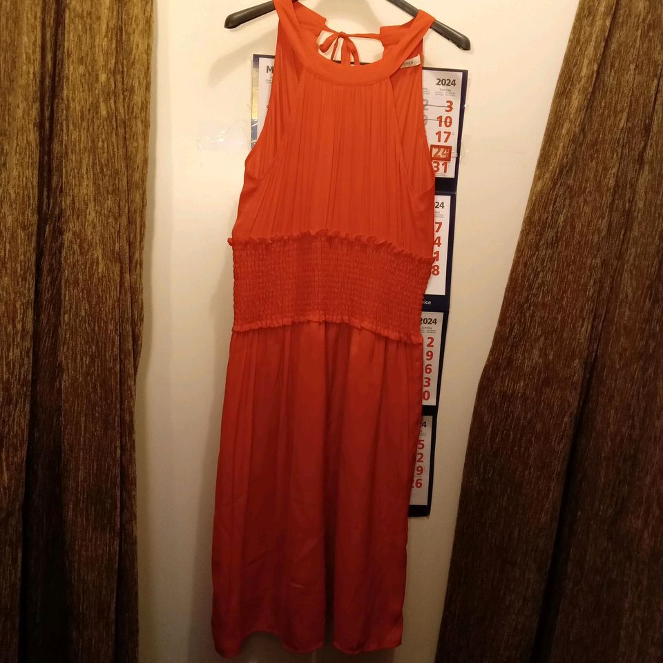 Kleid rot, lila Unterrock,  Größe 34, Länge 105cm in Hannover