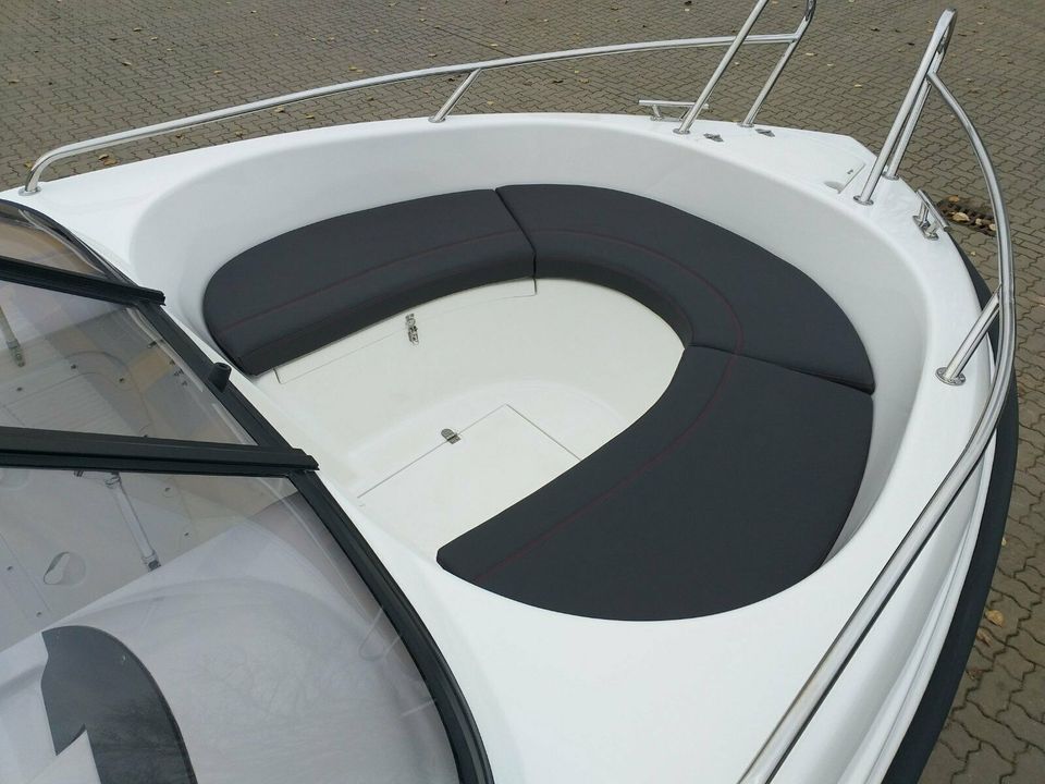 Motorboot Sportboot 6020 Bowrider Mercury 150 PS + Trailer Neu in Hohen Wangelin