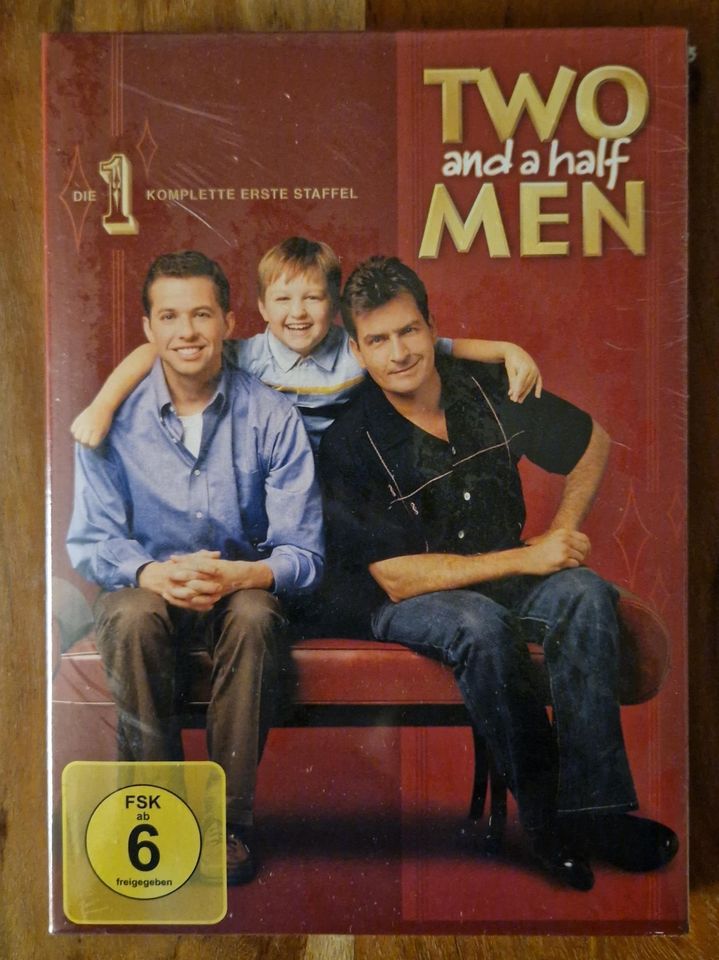 Two and a half man / DVD / Serie / 1. Staffel OVP in Höchberg