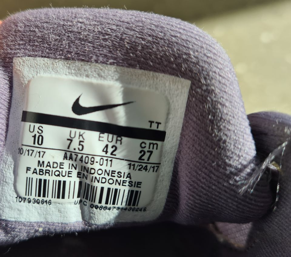 Nike Damen Laufschuhe Sneaker grau zu verkaufen in Braunschweig