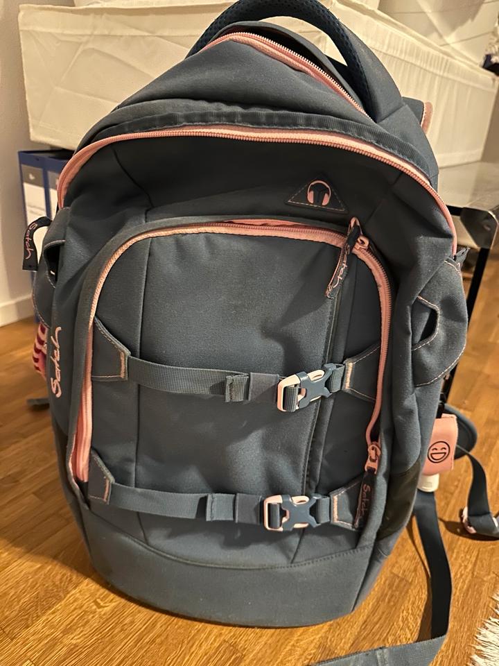 Satch Rucksack Deep Rose in Frankfurt am Main