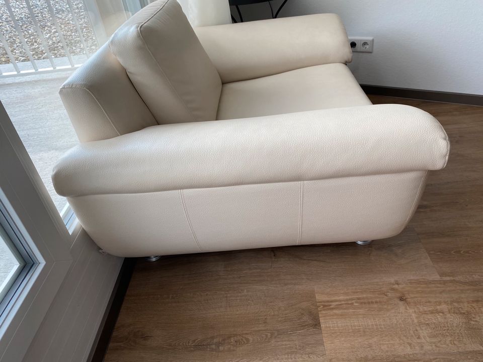 Sessel / WG Mini Couch :) beige Leder Optik in Lenzkirch