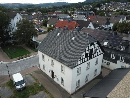 Seltene Gelegenheit: Denkmalgeschütztes Wohn- & Geschäftshaus im Zentrum von Balve zu verkaufen! in Balve