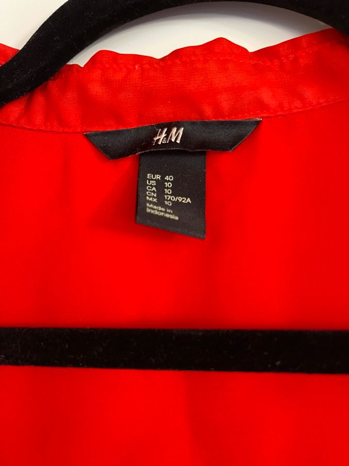 Transparente Bluse H&M rot Größe 40 in München