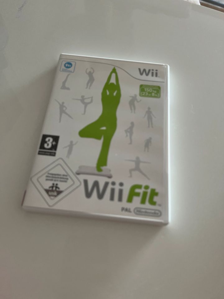 Wii Balance Board inkl Wii Fit, top Zustand in Friedberg