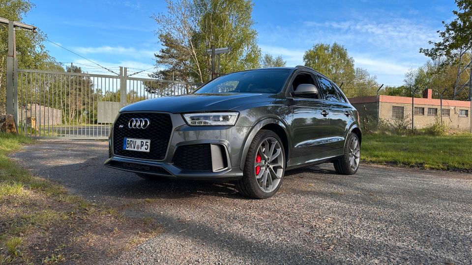 Audi RSQ3 2.5 TFSI performane Quattro INSPEKTION NEU in Selsingen