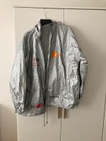 2 Regenjacke von der Dominoaktion 20 Jahre Mauerfall Berlin - Mitte Vorschau