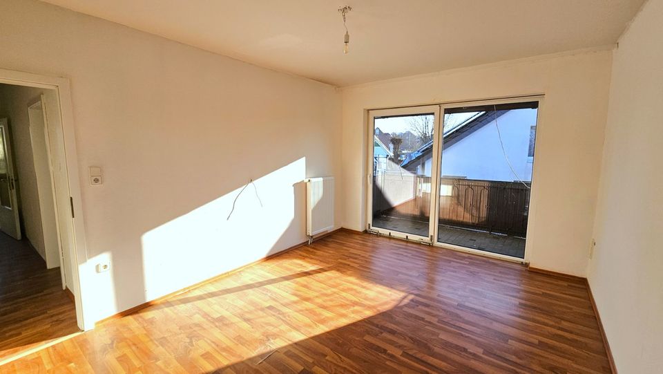 -RESERVIERT- Großes Einfamilienhaus auf großem Grund in Löhne, inkl. 30 m² im Dachgeschoss in Löhne