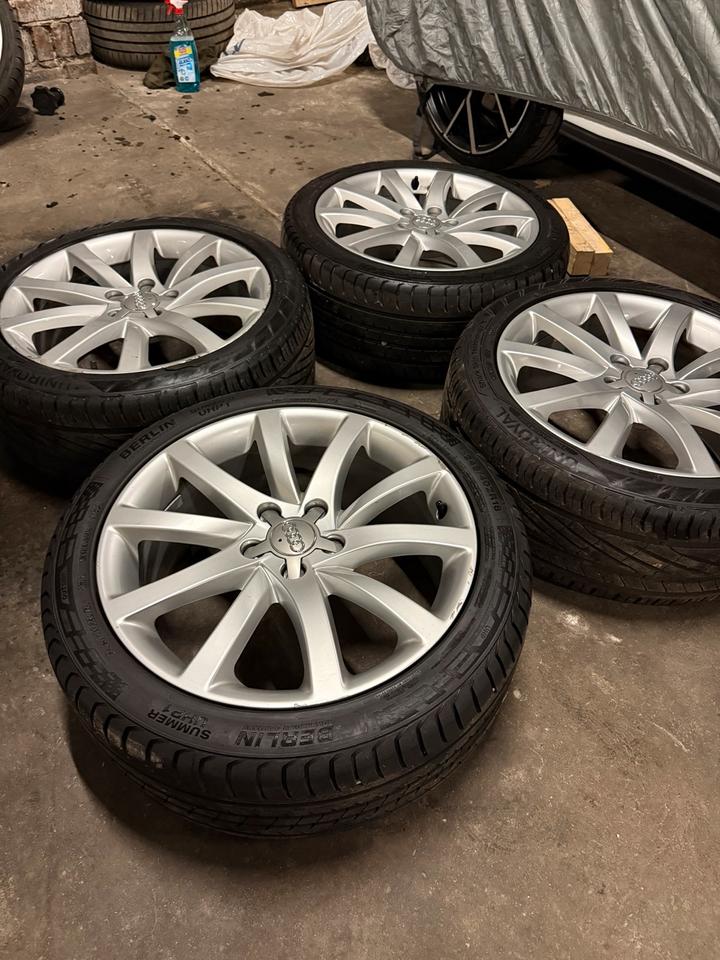 Original Audi A4 B9 Felgen Sommer-Reifen 245 40 18 A3 A5 A6 B8 in Blomberg