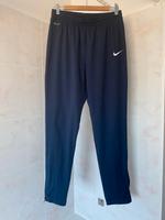Nike DRI-FIT Sport-Hose lang dunkelblau Gr. M 588460-451 Hessen - Bad Nauheim Vorschau
