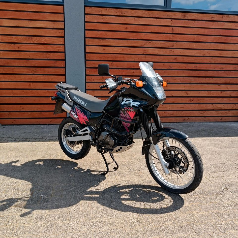 Suzuki DR 650 RS Dual Sport in Losheim am See